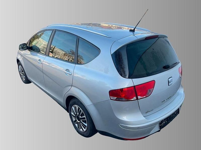 Gebraucht Seat Altea 125 PS (91 kW) 2012 Silber Van / Kleinbus