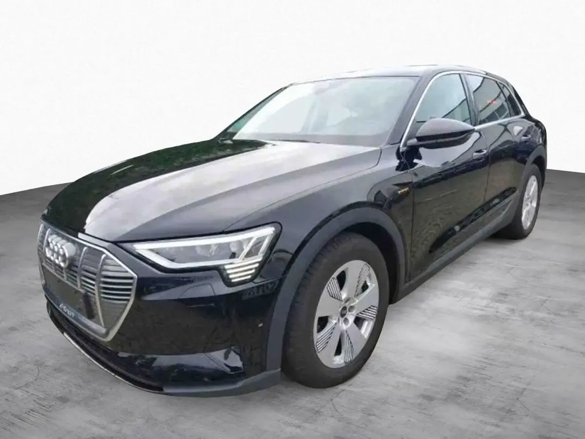 Gebraucht Audi e-tron Ambiente 300 kW (408 PS) 2022 Brillantschwarz SUV