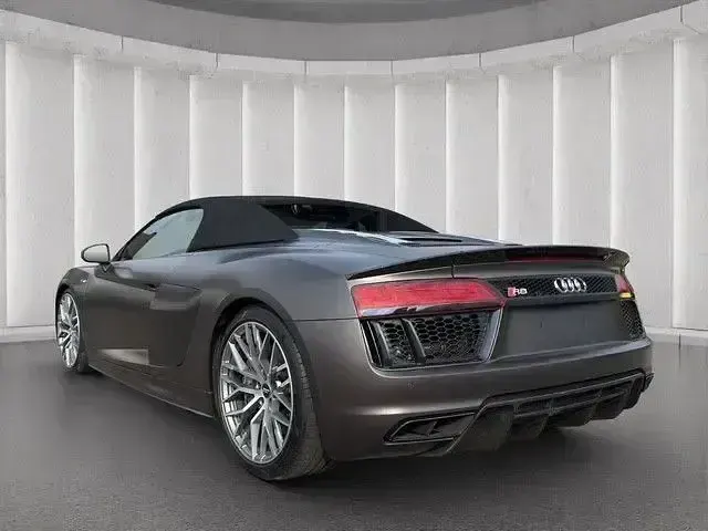 Gebraucht Audi R8 Spyder Design 610 PS (448 kW) 2017 Grau Cabrio