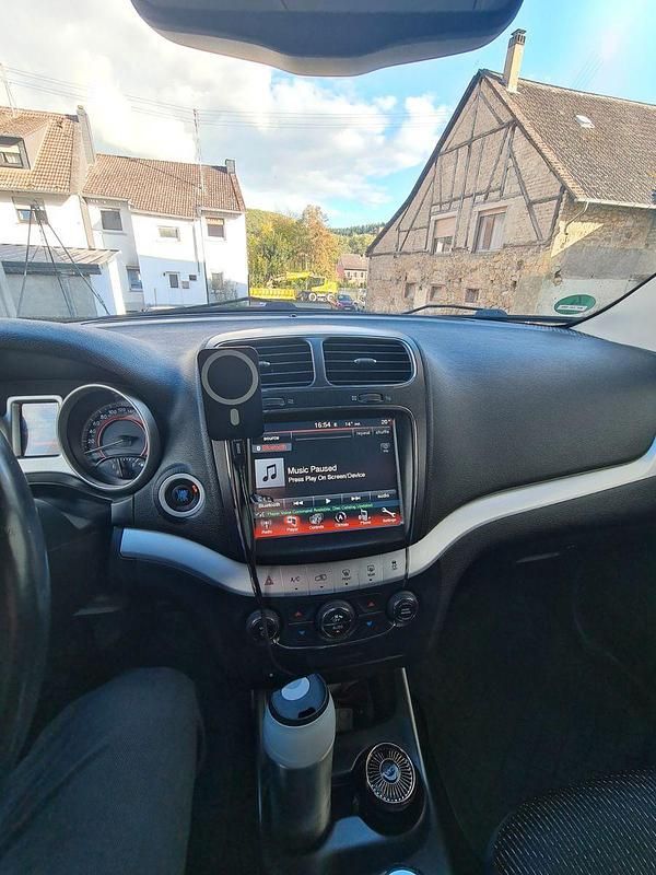 Schwarz Gebraucht 2012 Fiat Freemont Urban SUV | 5.600 € (Guter Preis) - Bild 1/4
