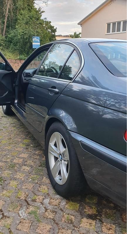Gebraucht BMW 328 193 PS (141 kW) 1999 Grau Limousine