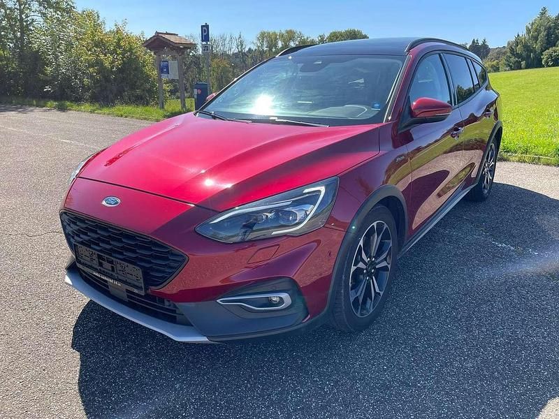 Ruby rot metallic Gebraucht 2019 Ford Focus Active Kombi | 18.200 € (Fairer Preis) - Bild 1/4