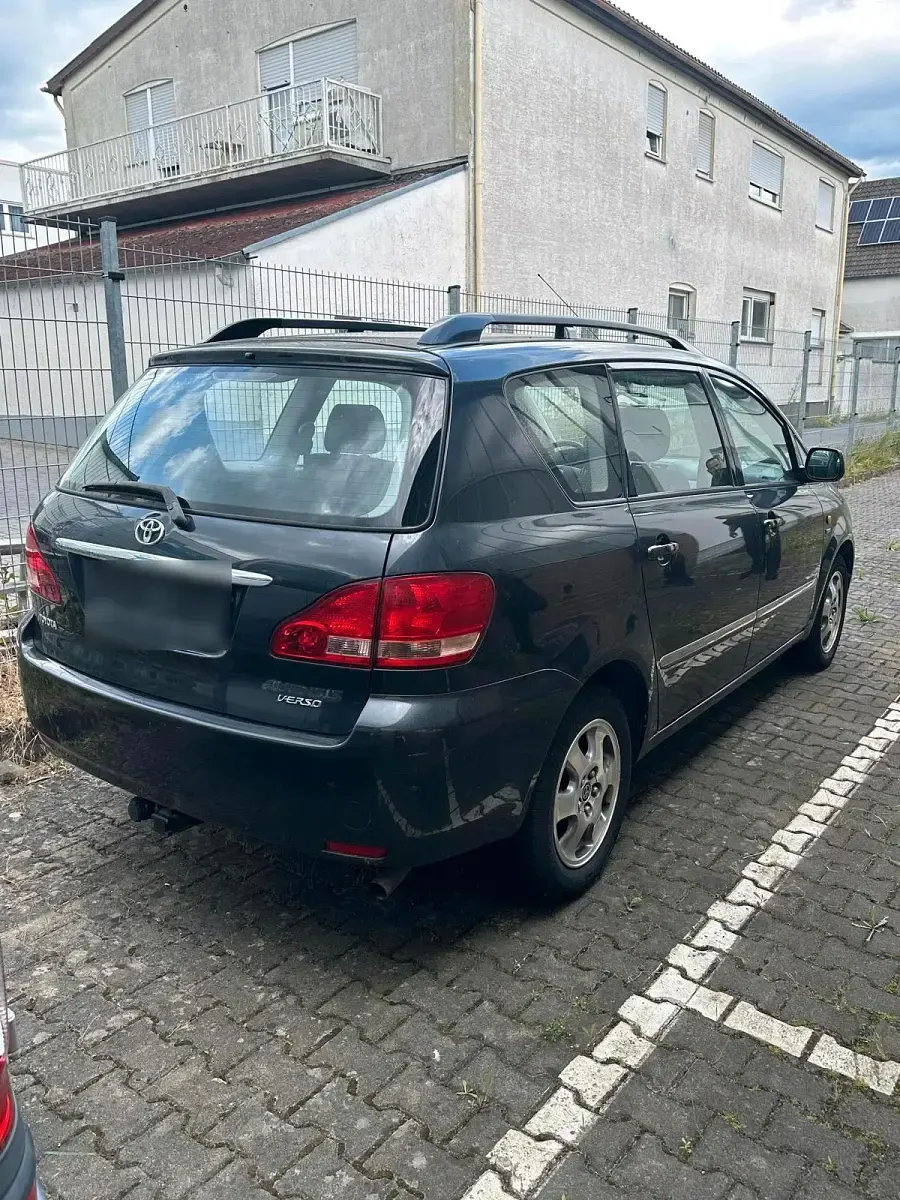 Gebraucht Toyota Avensis Verso 150 PS (110 kW) 2006 Schwarz Van / Kleinbus