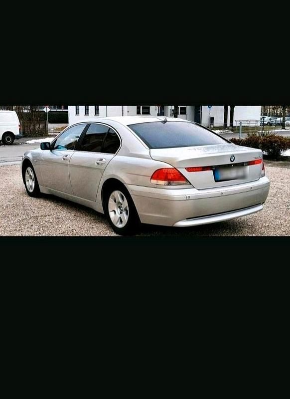 Grau Gebraucht 2003 BMW 730 Limousine | 5.000 € (Etwas zu teuer) - Bild 1/4