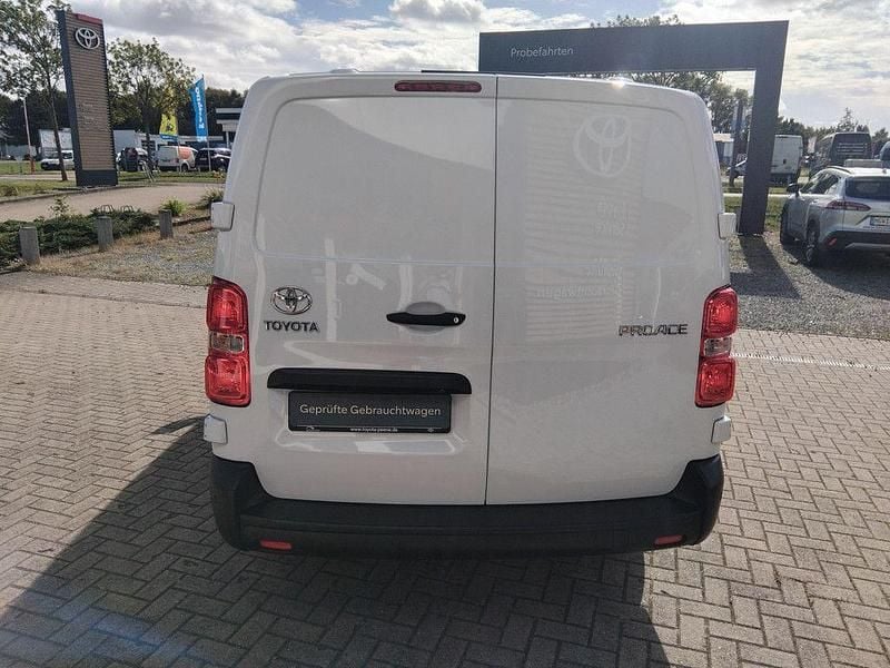 Gebraucht Toyota Proace Comfort 144 PS (105 kW) 2024 Ice white Van / Kleinbus