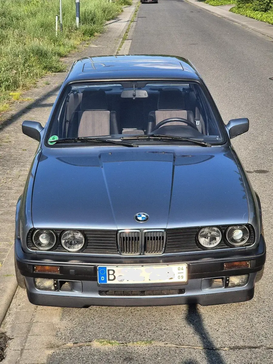 Gebraucht BMW 320 129 PS (94 kW) 1988 Blau Limousine