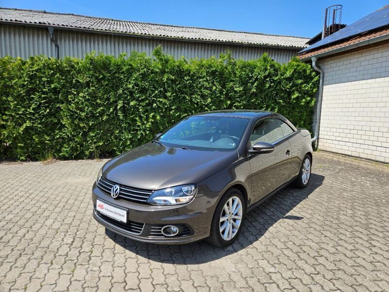 Black oak brown Gebraucht 2011 VW Eos Cabrio | 10.690 € (Etwas zu teuer) - Bild 1/4