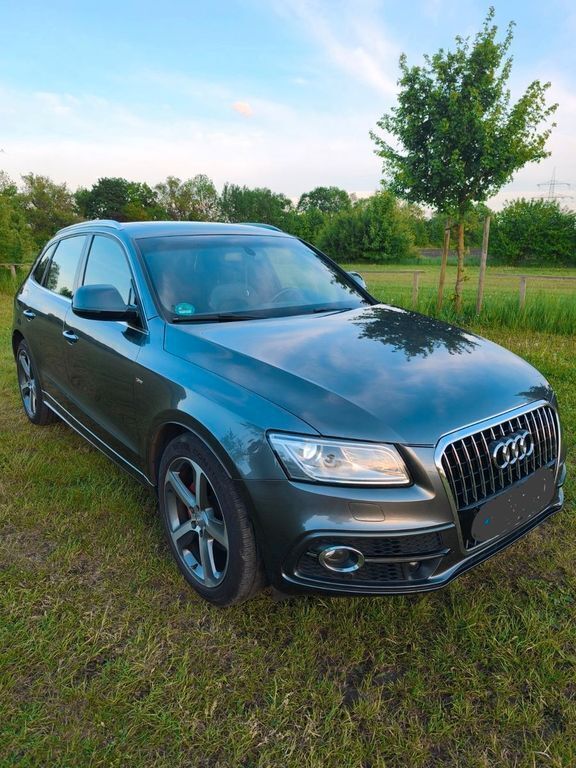 Grau Gebraucht 2017 Audi Q5 Ambiente SUV | 18.999 € (Guter Preis) - Bild 1/4