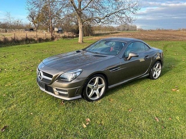 Gebraucht Mercedes SLK200 AMG 184 PS (135 kW) 2014 Braun Cabrio