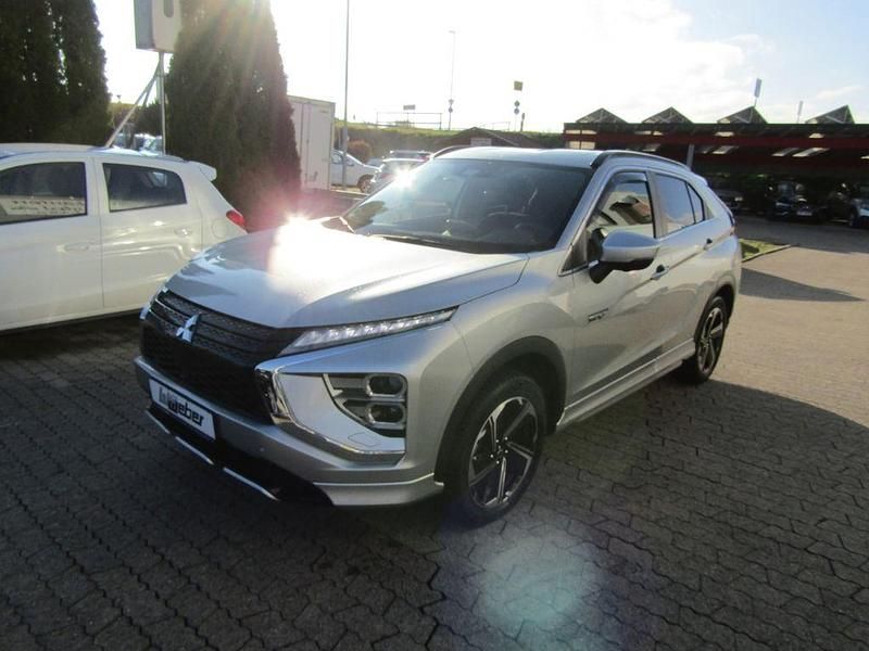 Gebraucht Mitsubishi Eclipse Cross Plus 188 PS (138 kW) 2022 Silber SUV