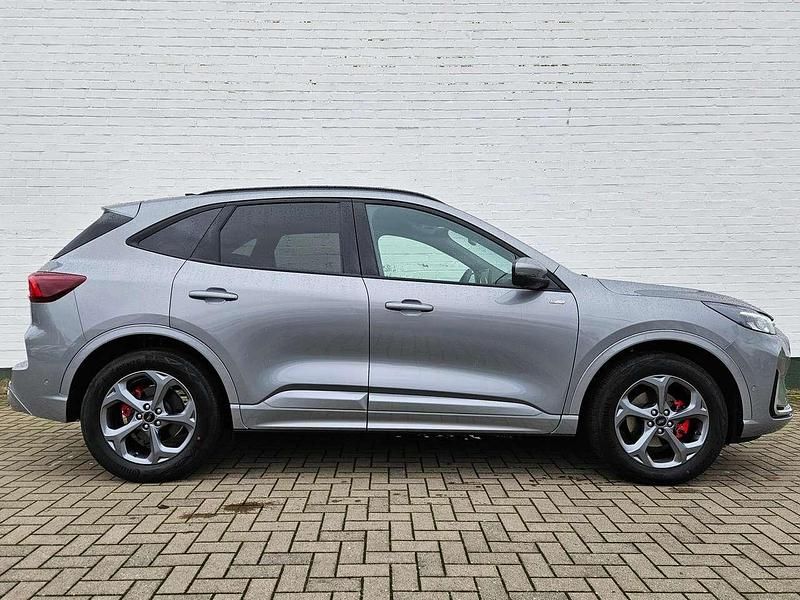 Neu Ford Kuga ST-Line X 186 PS (136 kW) 2026 Solarsilber metallic SUV