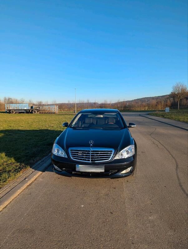 Schwarz Gebraucht 2008 Mercedes S500 Limousine | 19.000 € (Etwas zu teuer) - Bild 1/4