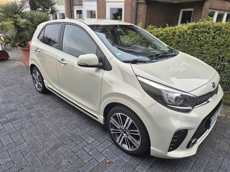Beige Gebraucht 2018 Kia Picanto GT-Line Kleinwagen | 12.450 € (Fairer Preis) - Bild 1/4