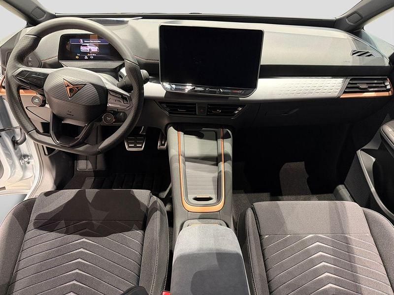Second-hand Cupra Born 169 kW (231 CP) 2025 Argintiu Hatchback