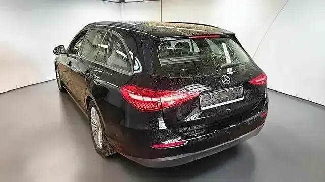 Gebraucht Mercedes C220 205 PS (150 kW) 2023 Schwarz Limousine