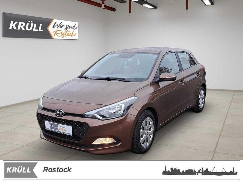Braun Gebraucht 2017 Hyundai i20 Limousine | 9.990 € (Fairer Preis) - Bild 1/4
