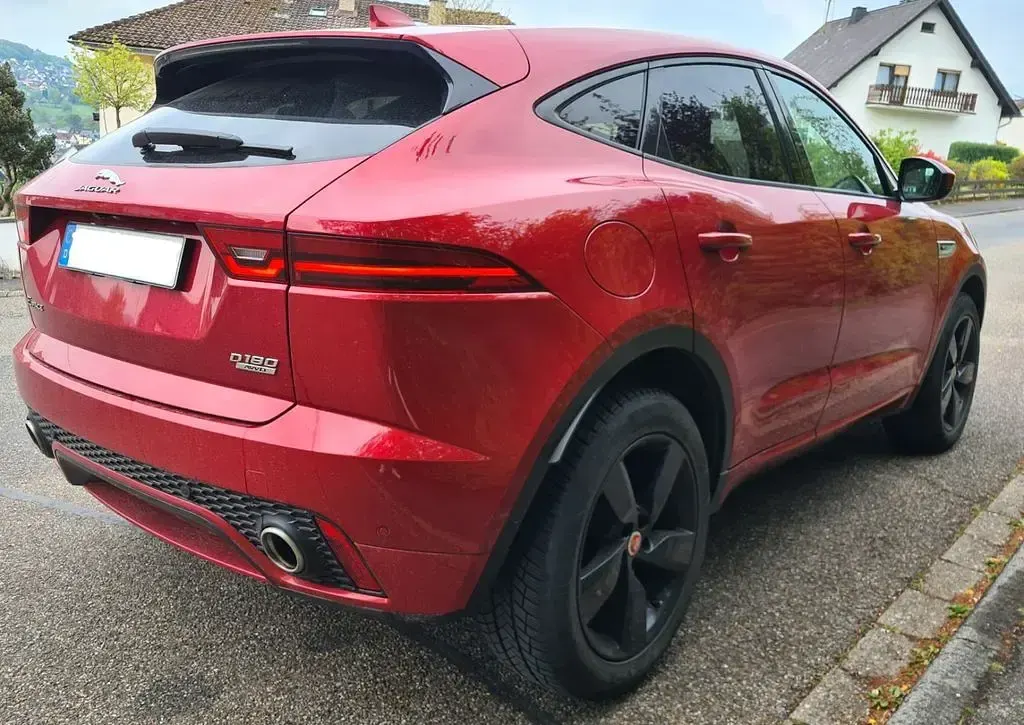 Gebraucht Jaguar E-Pace R-Dynamic 179 PS (131 kW) 2018 Rot SUV