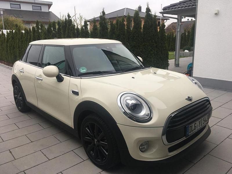 Beige Gebraucht 2018 Mini Cooper D Kleinwagen | 13.000 € (Fairer Preis) - Bild 1/4