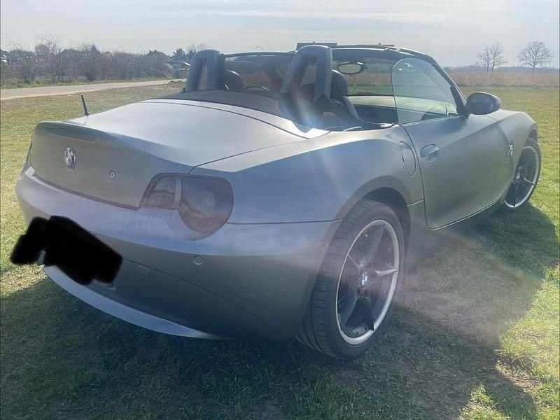 Gebraucht BMW Z4 Sport Line 170 PS (125 kW) 2005 Grau Cabrio