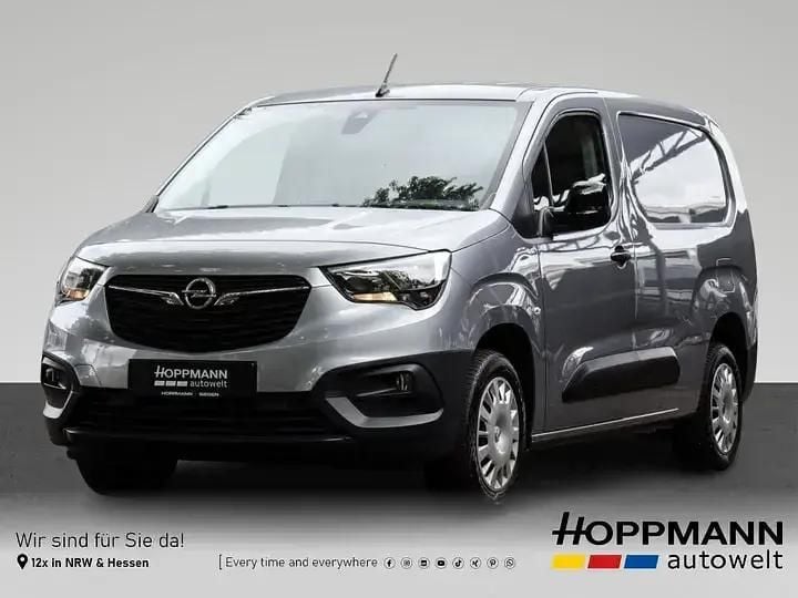 Casabl/arctic/eisweiss/kaolin Gebraucht 2022 Opel Combo Edition Van / Kleinbus | 16.950 € (Fairer Preis) - Bild 1/4