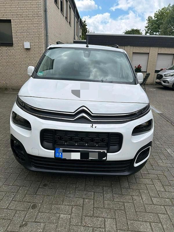 Weiß Gebraucht 2025 Citroën Berlingo Van / Kleinbus | 15.500 € (Superpreis) - Bild 1/4