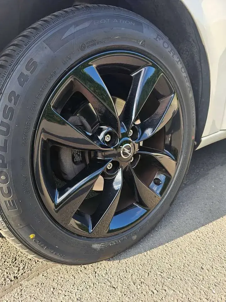 Używany Opel Adam 87 KM (63 kW) 2019 Biały Hatchback