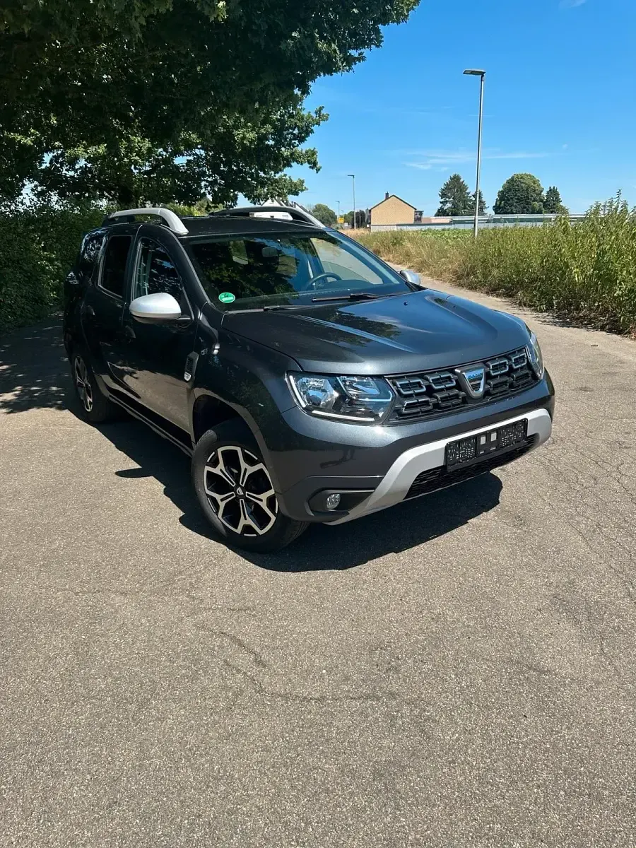 Gebraucht Dacia Duster 122 PS (89 kW) 2019 Grau SUV