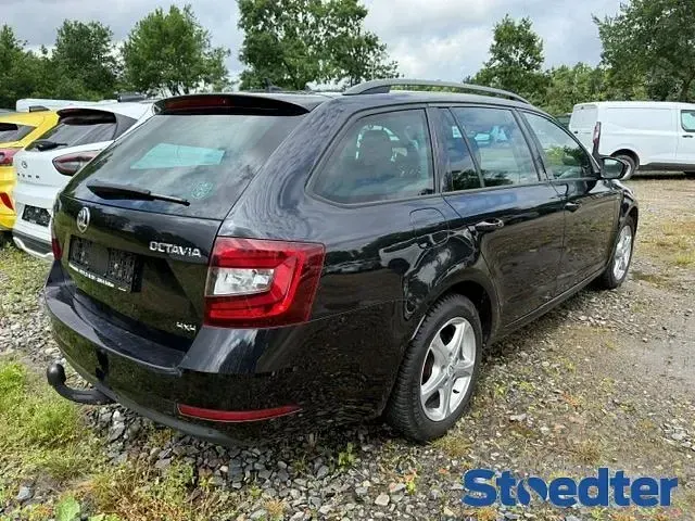 Gebraucht Skoda Octavia Clever 150 PS (110 kW) 2018 Schwarz Kombi