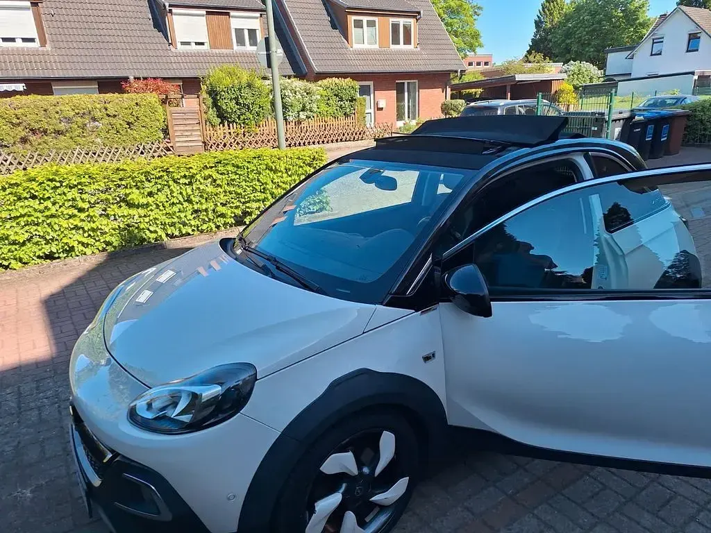 Gebraucht Opel Adam Rocks Rocks 116 PS (85 kW) 2016 Weiß Kleinwagen