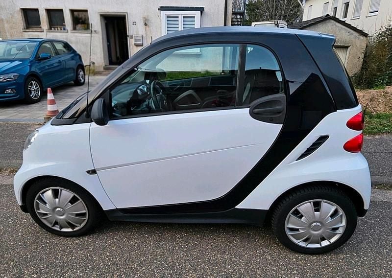 Gebraucht Smart ForTwo Coupé 61 PS (44 kW) 2014 Weiß Coupé