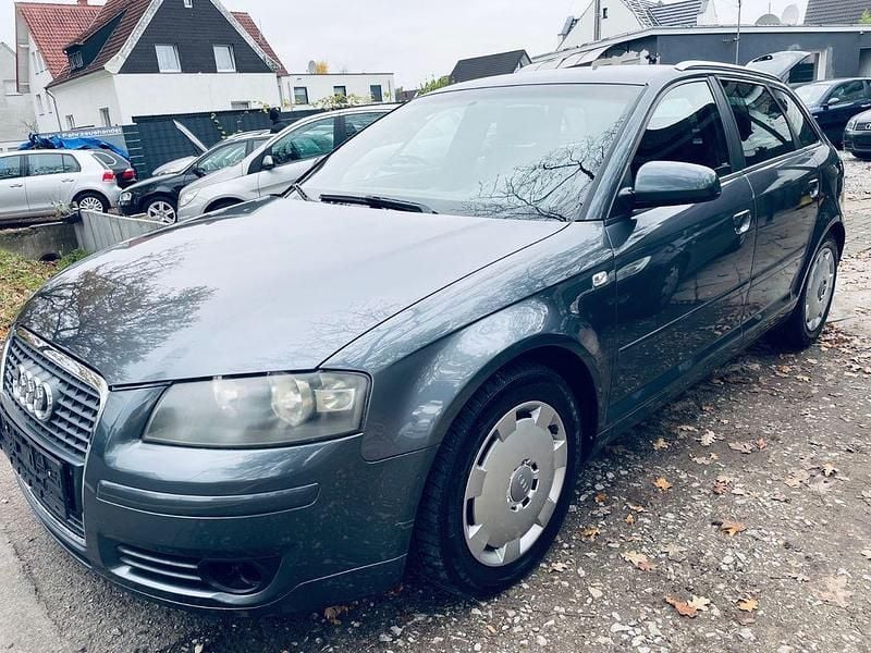 Grau Gebraucht 2008 Audi A3 Sportback S-Line Limousine | 5.790 € (Guter Preis) - Bild 1/4