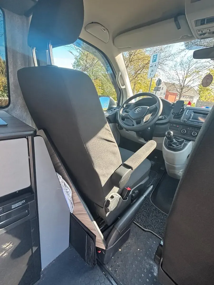 Second-hand VW Transporter 102 CP (75 kW) 2017 Alb Van