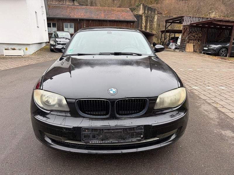 Gebraucht BMW 116 Sport Line 122 PS (89 kW) 2009 Schwarz Kleinwagen