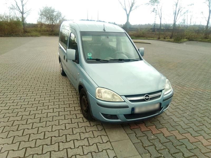 Gebraucht Opel Combo 88 PS (64 kW) 2003 Blau Van / Kleinbus