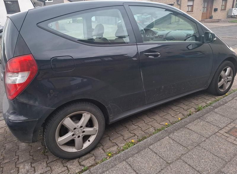 Gebraucht Mercedes A160 82 PS (60 kW) 2009 Schwarz Limousine