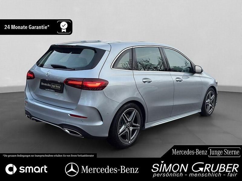 Gebraucht Mercedes B200 AMG line 163 PS (119 kW) 2025 Silber Van / Kleinbus