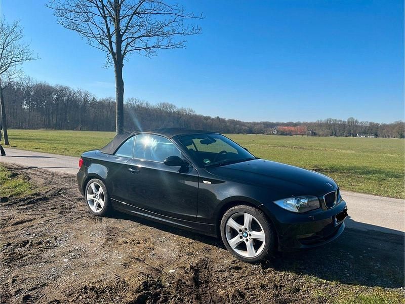 Schwarz Gebraucht 2008 BMW 118 Cabriolet Cabrio | 7.250 € (Fairer Preis) - Bild 1/4