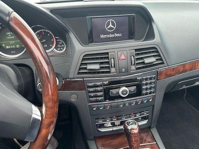 Gebraucht Mercedes E350 AMG 231 PS (169 kW) 2010 Schwarz Cabrio