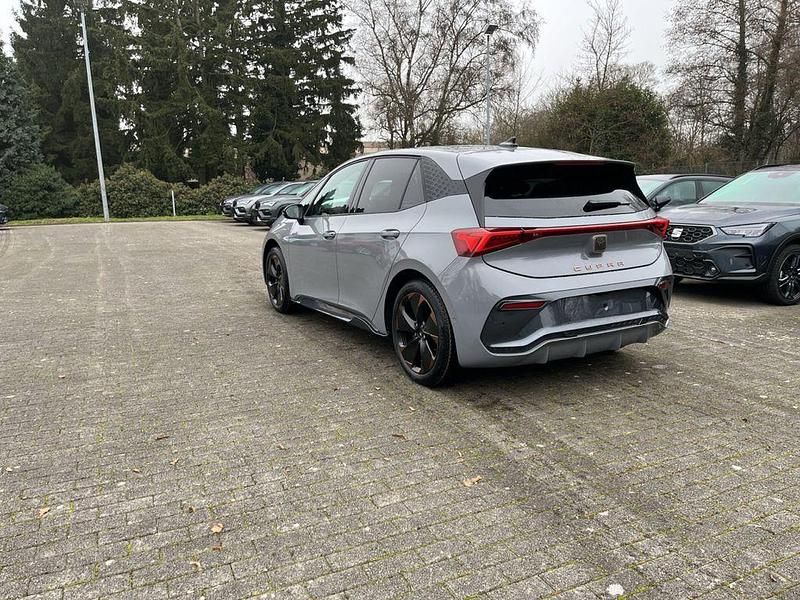 Neu Cupra Born 169 kW (231 PS) 2026 Grau Kleinwagen