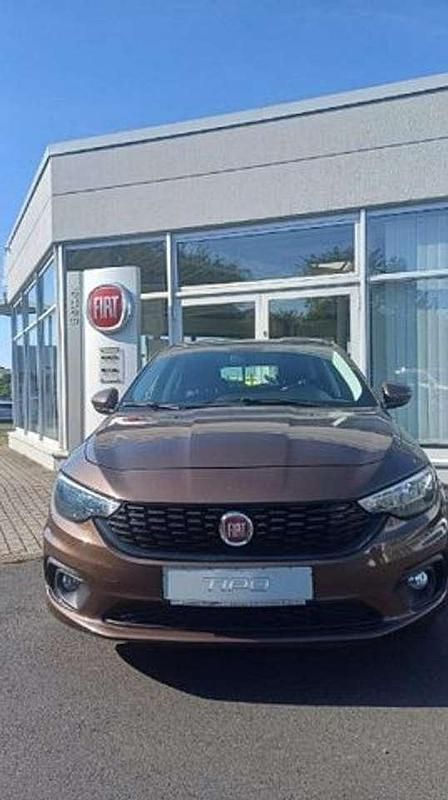 Colore esterno (bronzo bronzin Gebraucht 2020 Fiat Tipo Limousine | 14.500 € (Etwas zu teuer) - Bild 1/4