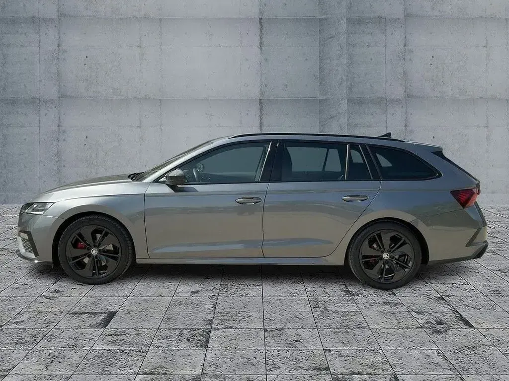Gebraucht Skoda Octavia RS 200 PS (147 kW) 2023 Graphitegrau metallic Kombi