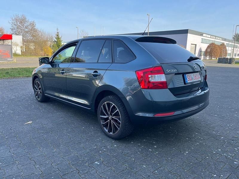 Gebraucht Skoda Rapid Ambition 116 PS (85 kW) 2016 Grau Kleinwagen