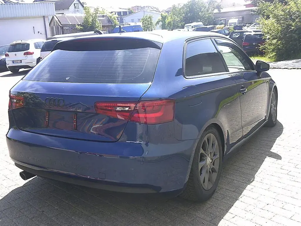 Gebraucht Audi A3 Attraction 110 PS (80 kW) 2016 Blau