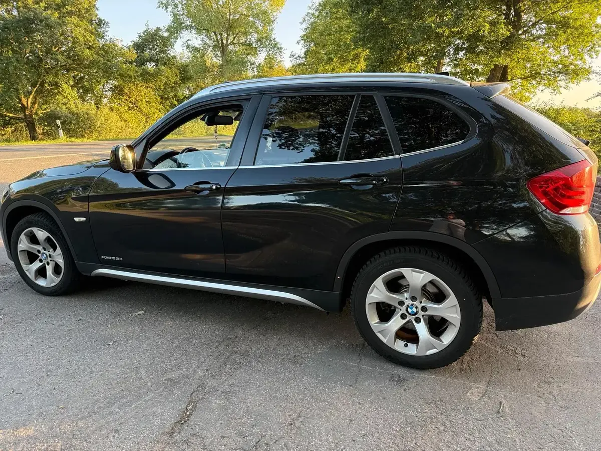 Gebraucht BMW X1 210 PS (154 kW) 2011 Schwarz SUV
