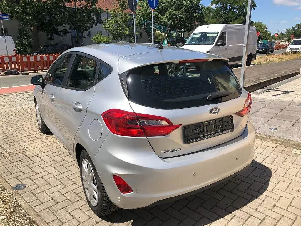 Gebraucht Ford Fiesta Cool & Connect 86 PS (63 kW) 2020 Silber Kleinwagen