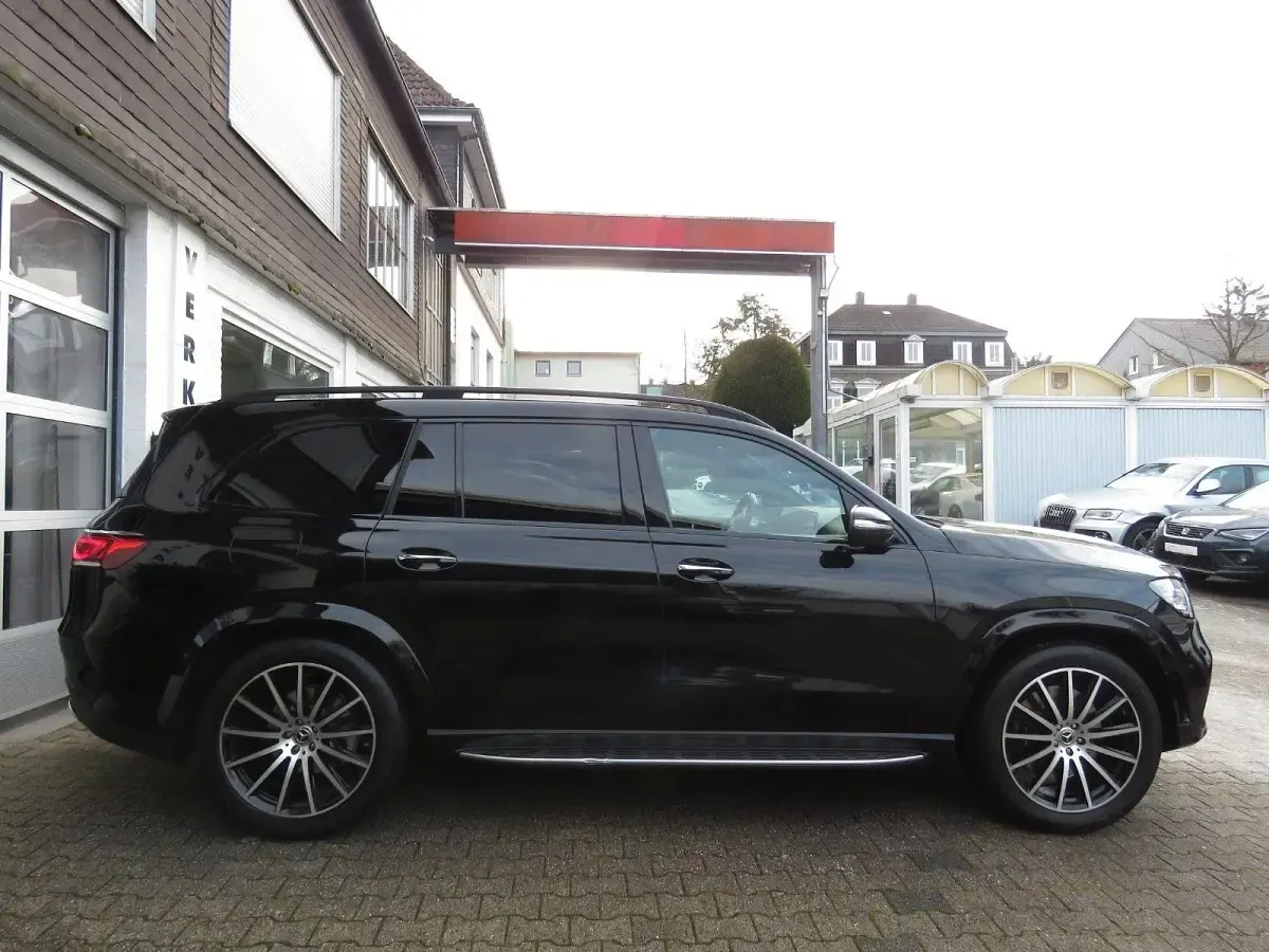 Gebraucht Mercedes GLS580 AMG line 489 PS (359 kW) 2023 Schwarz SUV