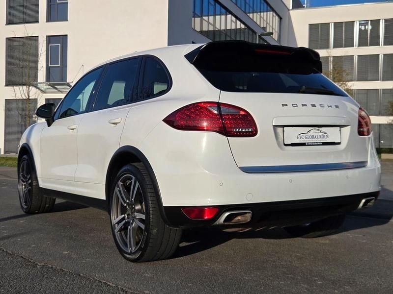 Gebraucht Porsche Cayenne 245 PS (180 kW) 2012 Weiß SUV