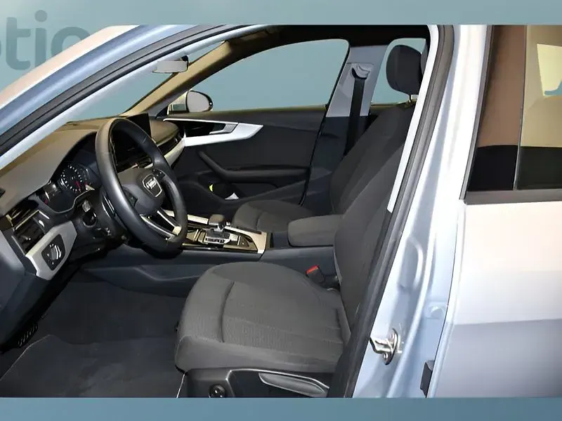 Gebraucht Audi A4 136 PS (100 kW) 2025 Silber Limousine