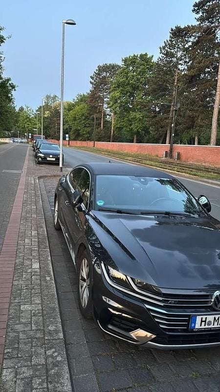 Gebraucht VW Arteon 190 PS (139 kW) 2019 Grau Kleinwagen