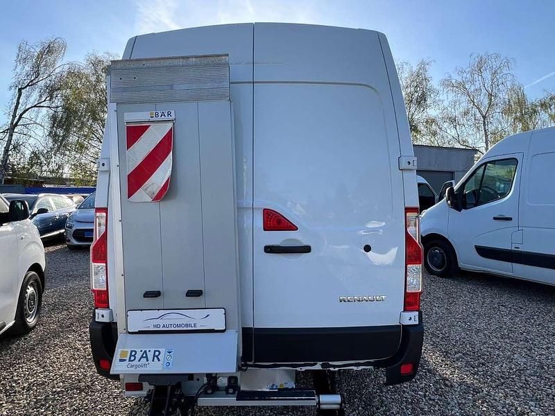 Second-hand Renault Master 131 CP (96 kW) 2021 Alb Monovolum